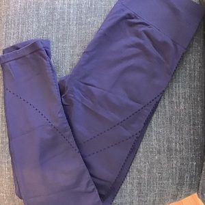 Lot: Seamless dot leggings and mesh leg leggings